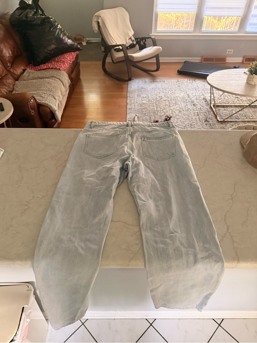 Denim&Co Light Blue Relaxed Ripped Men's Jeans - Picture 2 of 4